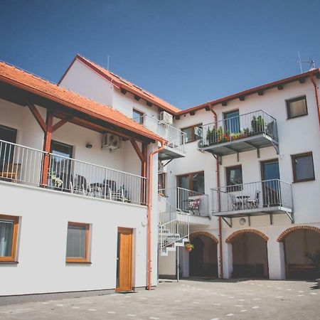 Apartman Rezidence Мікулов Екстер'єр фото